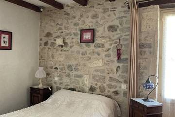 Gîte pour 4 personnes, avec jacuzzi dans Abbaye de Saint Michel de Frigolet