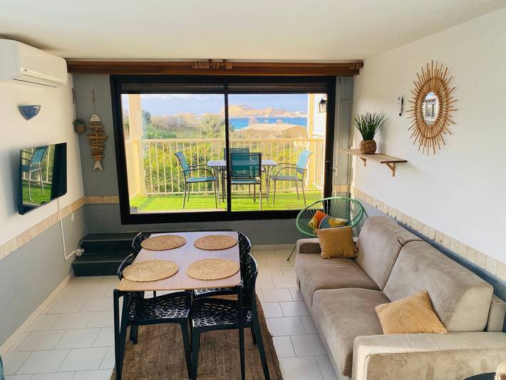 Appartement de vacances pour 4 personnes, avec Terrasse et Piscine à L'Île-Rousse