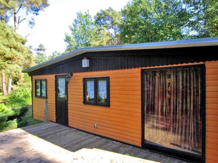 Bungalow für 2 Personen, mit Terrasse und Garten sowie Seeblick