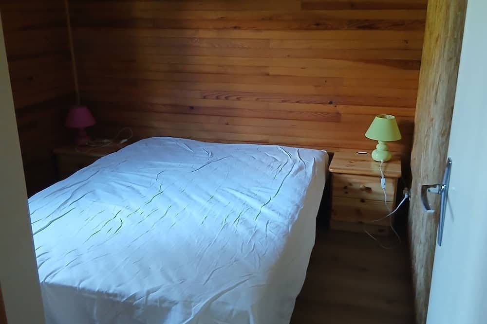 Chalet à la montagne proche du centre du Falgoux randonnées ,animaux acceptés in Le Falgoux, Parc naturel régional des Volcans d'Auvergne