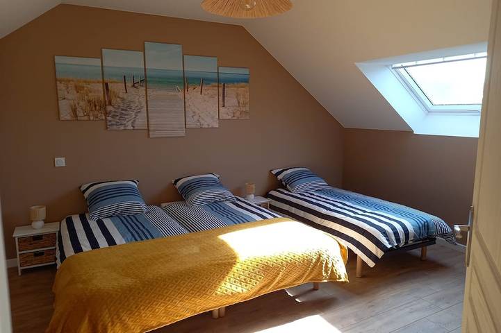 Location de vacances pour 7 personnes, avec terrasse et jardin à Longues-sur-Mer - 2