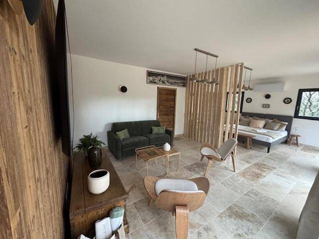 Chambre d’hôte pour 4 personnes, avec piscine ainsi que terrasse et jardin à Mondragon - 2