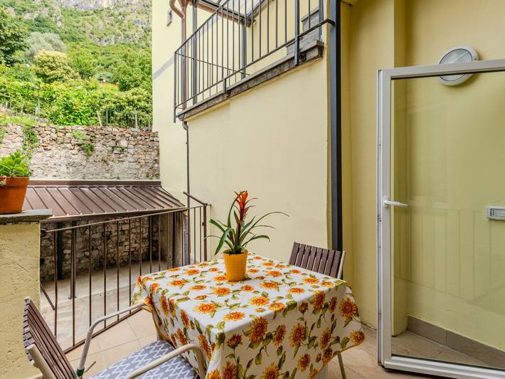Ferienwohnung für 4 Personen, mit Terrasse in Gemeinde Porlezza