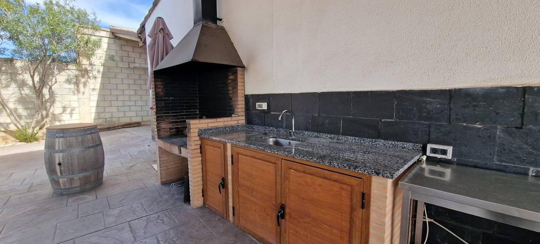 Casa rural para 15 personas, con jardín además de piscina y balcón en Montoro - 3