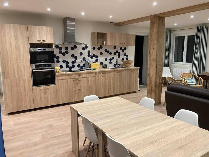 Location de vacances pour 14 personnes, avec jardin ainsi que terrasse et vue dans Plage de Matha