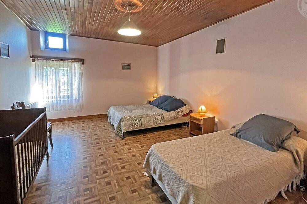 Casita de piedra para 6 con chimenea en Sauvain in Sauvain, Montbrison