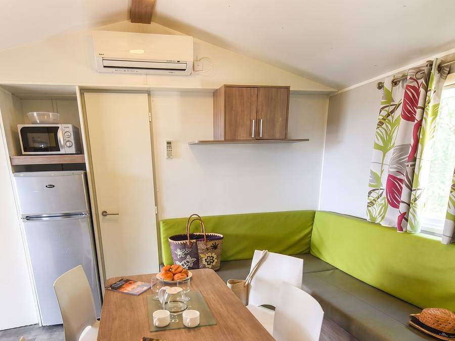 Camping Les Rives de la Dordogne - Mobilhome 6 personnes - 2 Chambres - Clim in Domme, Périgord Noir