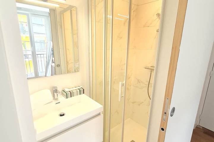 Appartement entier, Le Poulorio 6 - Studio - Proche Gare in Lorient, Côte des Mégalithes