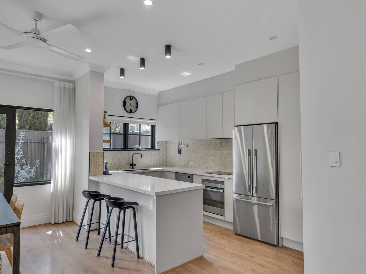 Ganze Wohnung, Familienrefugium mit Balkon und Innenhof in Adelaide, South Australia