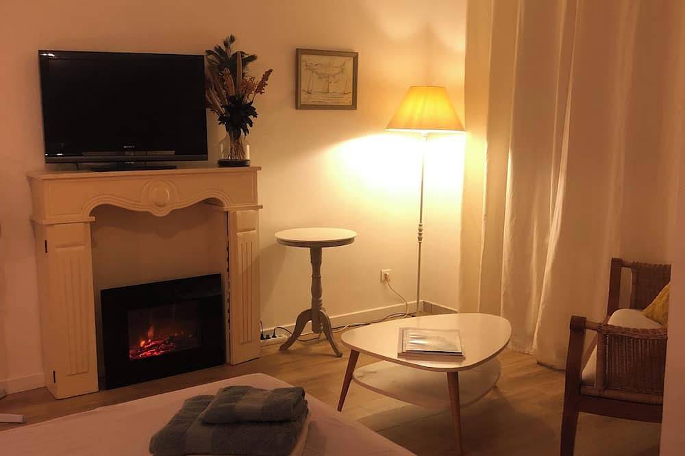 Appartement entier, Gite pour 3, idéalement situé,  à 10 mn d’Aix en Provence et 20 mn de Marseille in Cabriès, Côte méditerranéenne (France)