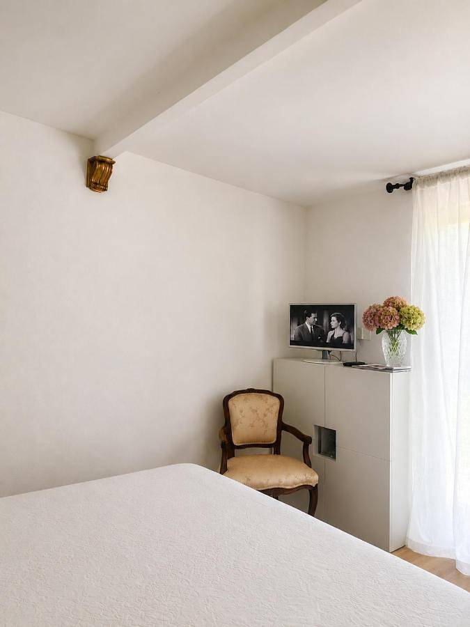 Maison d’hôte pour 2 personnes, avec jardin ainsi que vue et terrasse à Legnano - 3