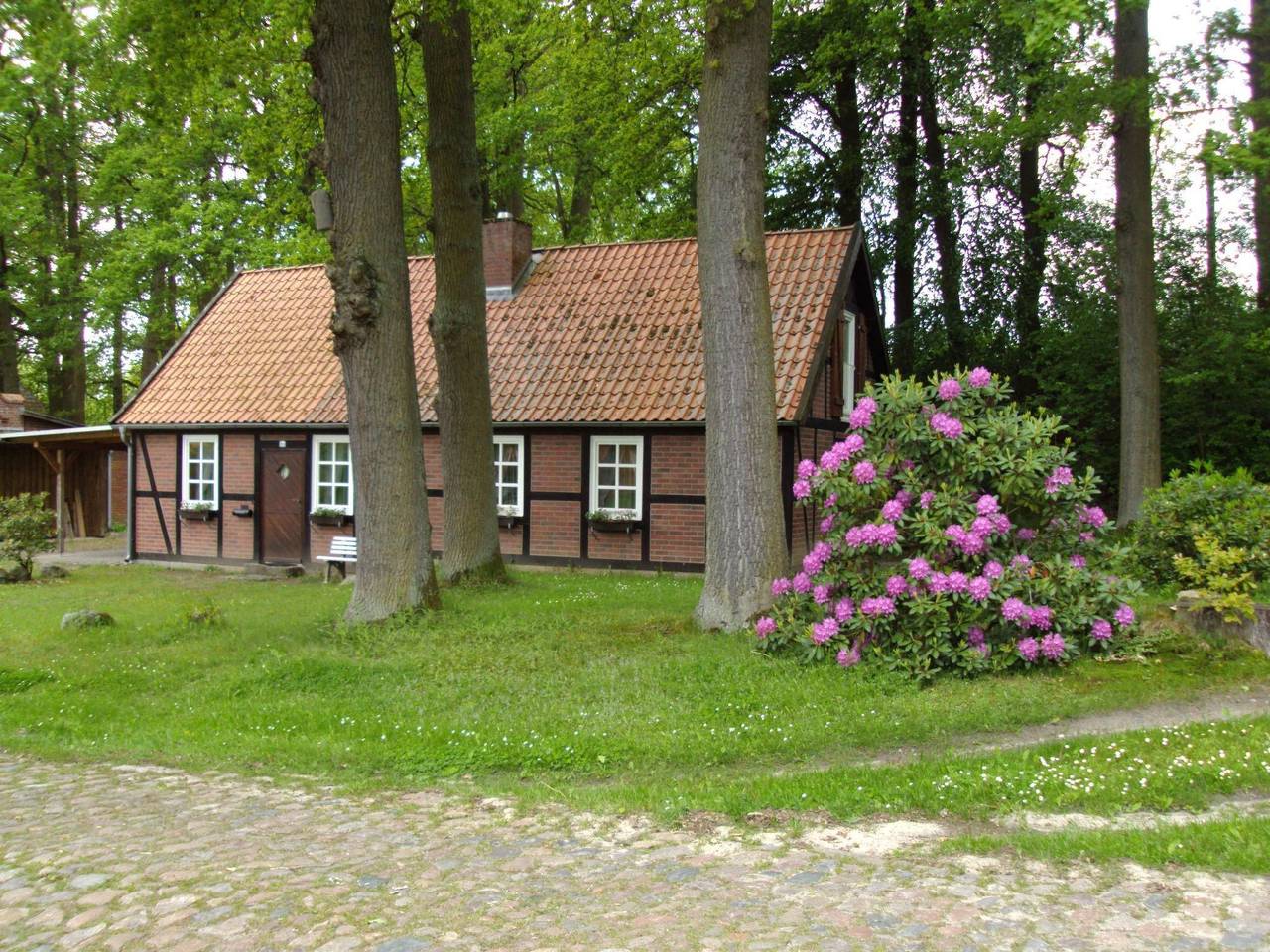 Im Fachwerkstil mit Sauna und Garten in Thomasburg, Nordheide