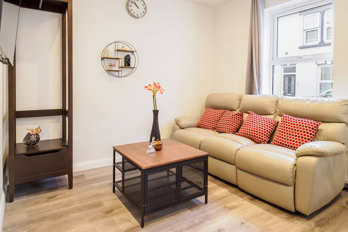 Host & Stay | Roach Street in Rochester, Kent Downs