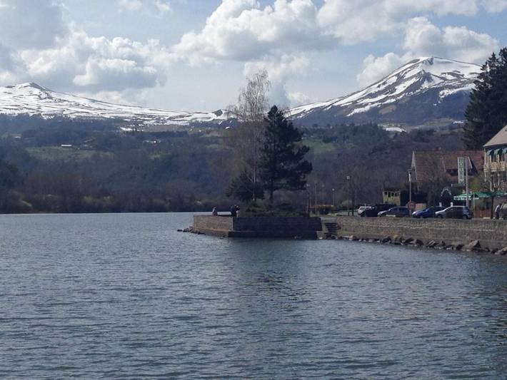 Gîte pour 2 personnes, avec vue à Chambon-sur-Lac - 4