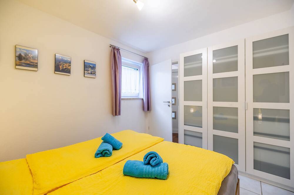 Ganze Wohnung, Ferienwohnung Edelweiß, für 3 Personen, 40 qm, Terrasse in Pfaffing, Landkreis Rosenheim
