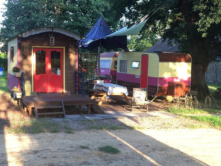 Camping pour 2 personnes, avec Terrasse ainsi que Jardin et Vue