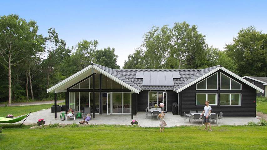 Feriehus for 14 personer, med sauna i Hornbæk