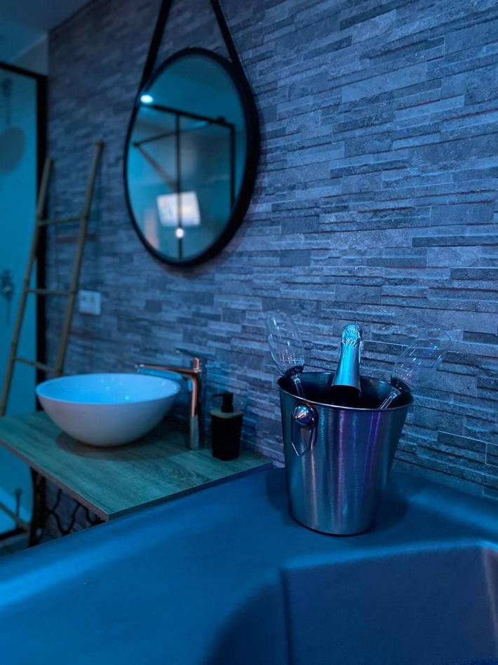 Gîte pour 2 personnes, avec jacuzzi et terrasse en Indre-et-Loire - 3