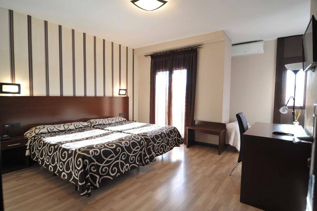 Hotel Ciudad de Plasencia in Plasencia, Parque Nacional de Monfragüe