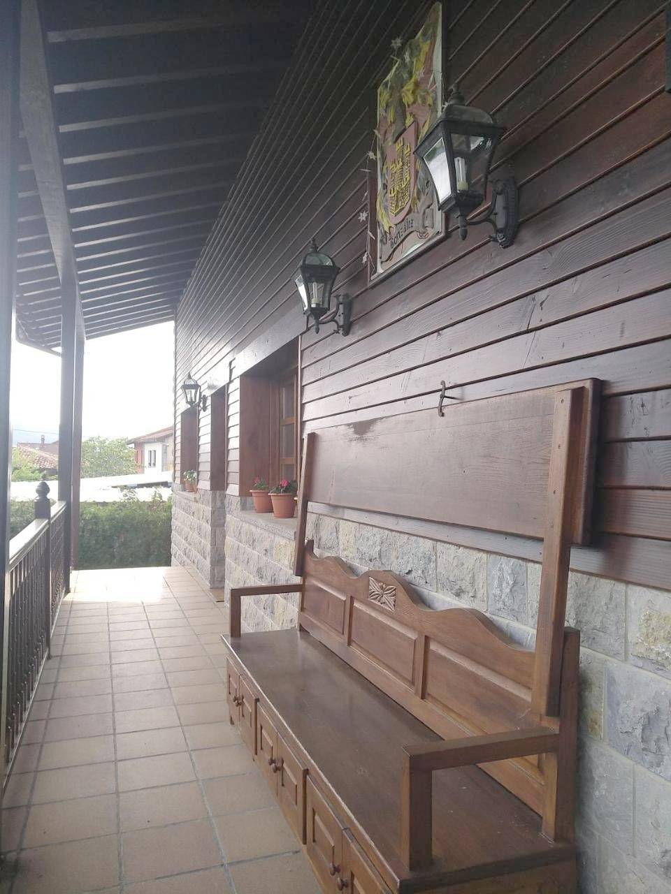 Viviendas vacacionales La Casona de Tresniñin in Nava, Provincia de Asturias