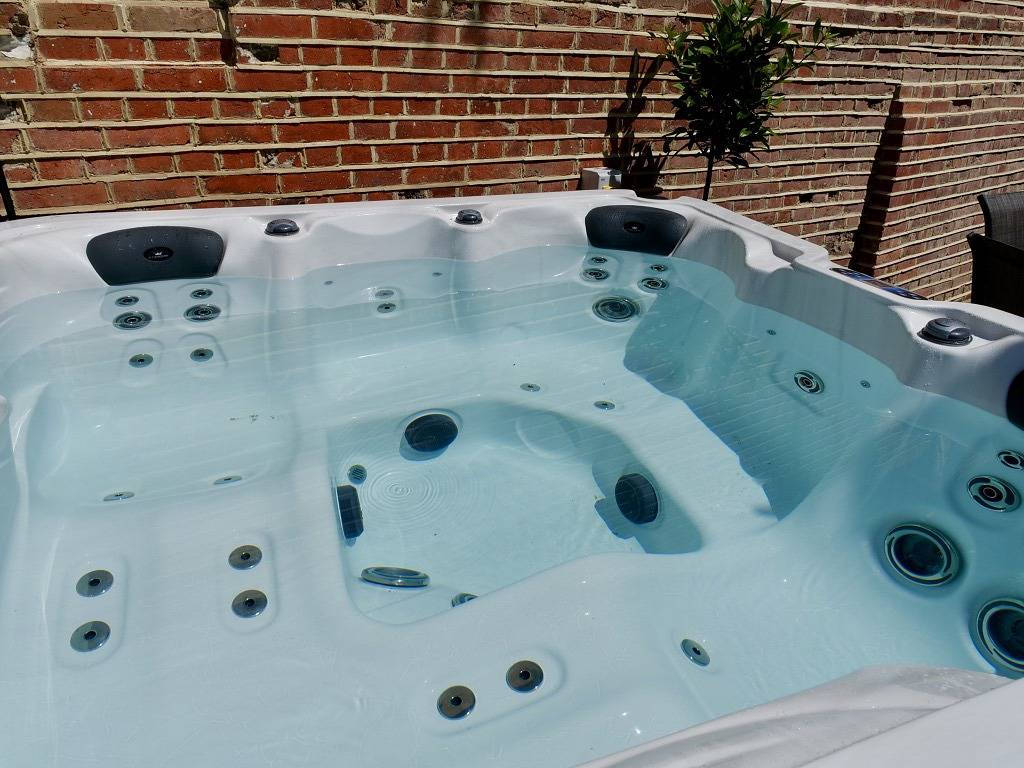 Luxury 3 Bed Manor House Hot Tub Cinema Room Skytv in Saffron Walden, Essex