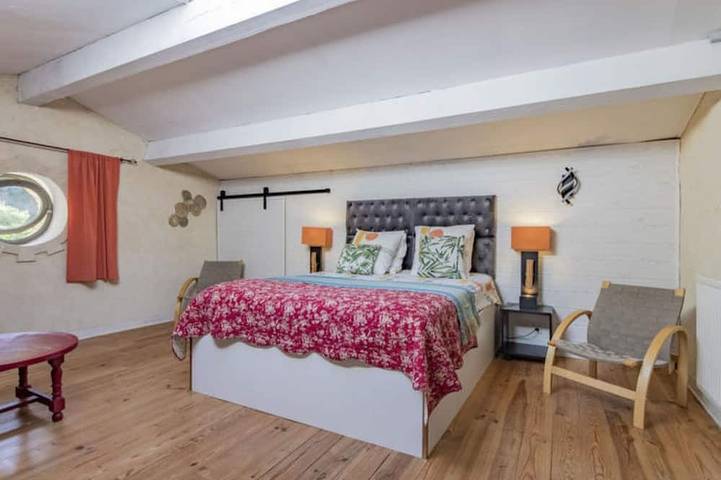 Location de vacances pour 8 personnes, avec Balcon/Terrasse ainsi que Jardin et Piscine à Le Barroux - 3