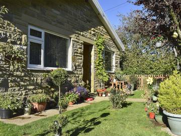 Log Cabin for 4 People in North Yorkshire, Yorkshire, Photo 2