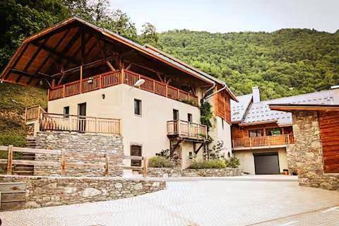 Casa de vacaciones para 12 personas, con jardín además de sauna y vistas - 1