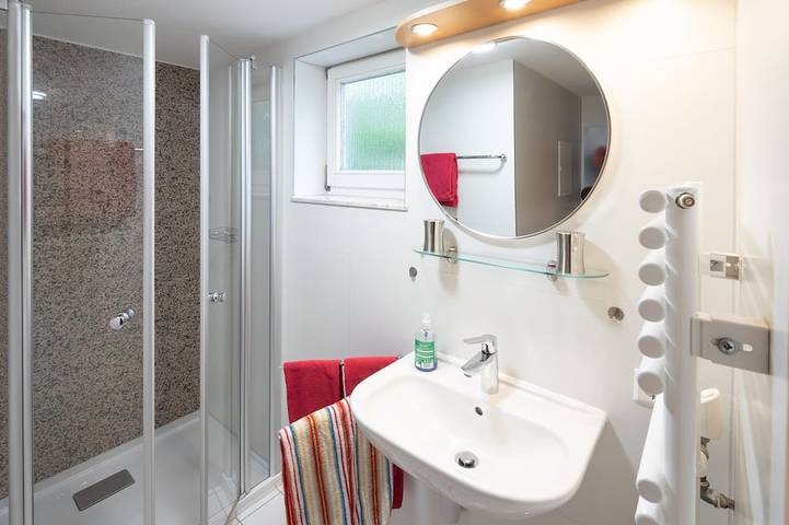 Ferienwohnung für 2 Personen, mit Terrasse und Garten sowie Pool und Sauna in Bad Dürrheim - 3