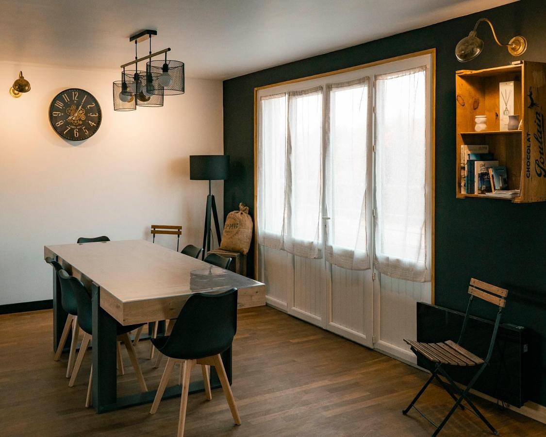 Two-Bedroom House in Quettehou, Région de Cherbourg