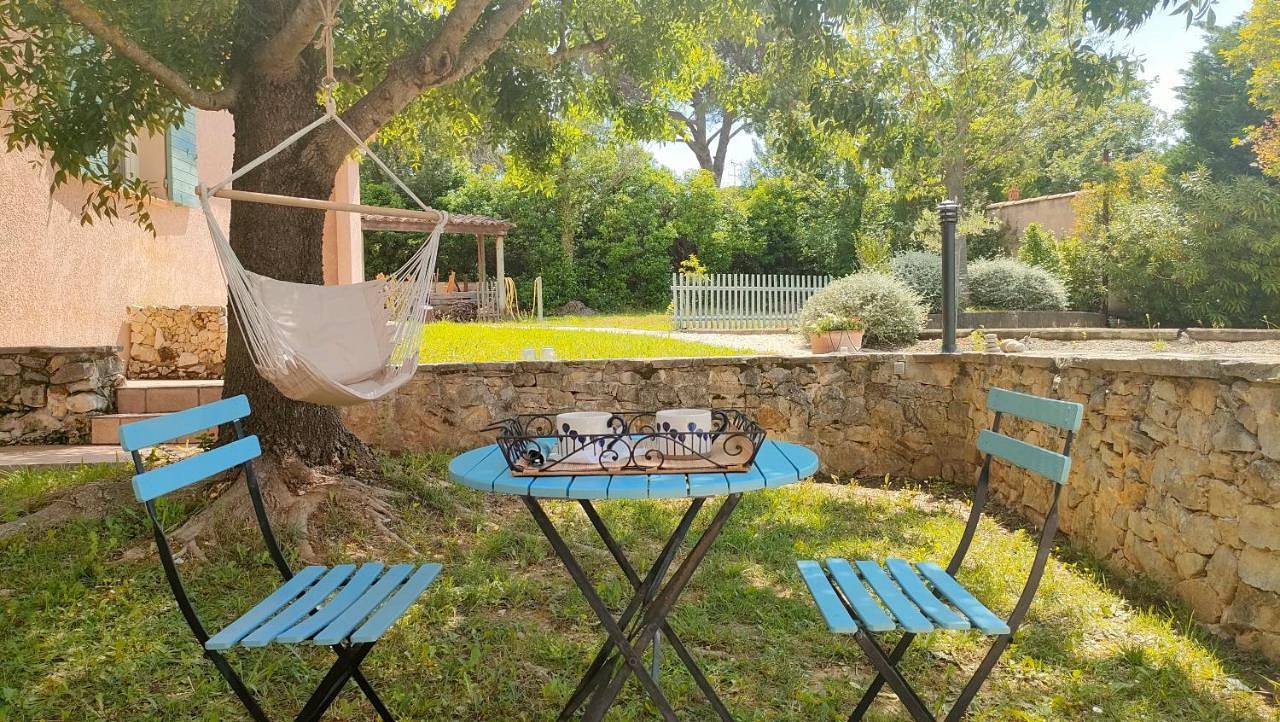 Double Room in Saint-Zacharie, Côte méditerranéenne (France)