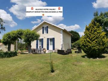 Gîte pour 6 personnes, avec jardin et vue à Minzac