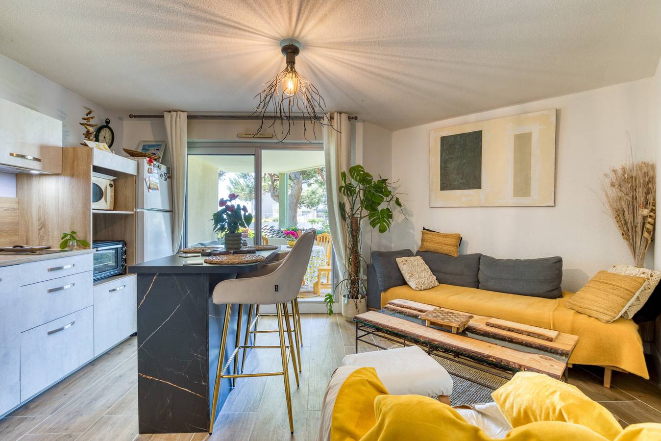 Appartement entier, Appartement 'T2 Cosy App Face Mer Plage Tennis' avec terrasse privée in Sète, Côte méditerranéenne (France)