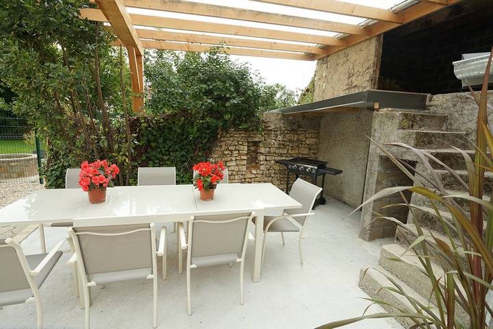 Gîte pour 7 personnes, avec terrasse et jardin à Châteauroux - 2