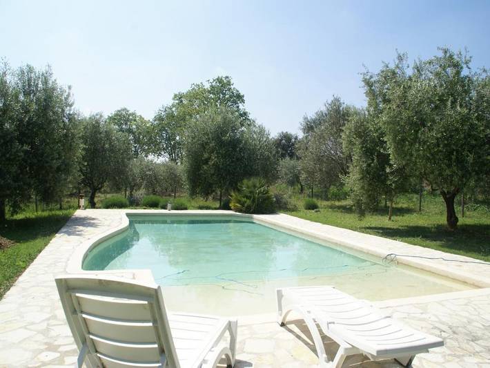 Location de vacances pour 4 personnes, avec terrasse ainsi que piscine et jardin à Murviel-lès-Béziers - 2