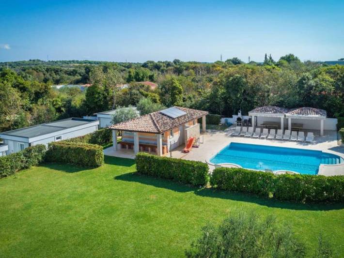 Camping für 6 Personen, mit Garten und Terrasse sowie Pool, mit Haustier in Medulin - 3