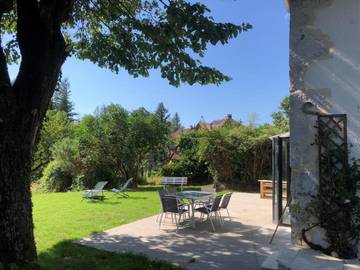 Gîte pour 4 personnes, avec vue et jardin dans Lancrans