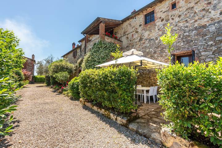 Casa vacanza per 4 persone, con Giardino e Piscina per bambini a Castellina in Chianti
