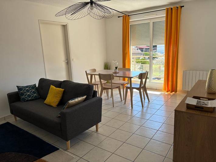 Gîte pour 4 personnes, avec terrasse dans Le Trait