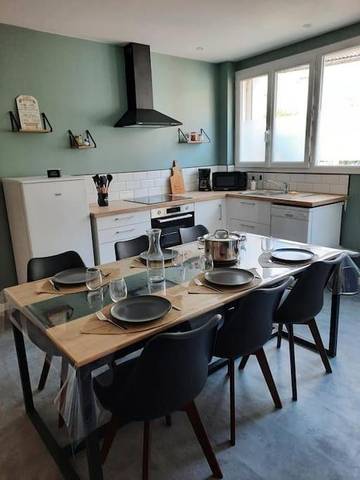 Gîte pour 6 personnes, avec terrasse à Cerizay