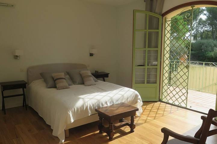 Location de vacances pour 12 personnes, avec terrasse et jardin dans Plage de Portissol - 2