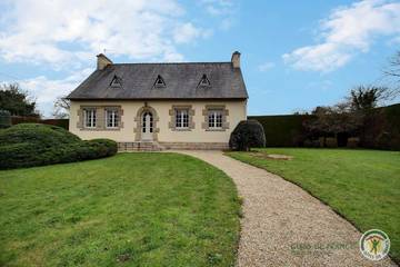 Gîte pour 4 personnes, avec jardin à Ploëzal