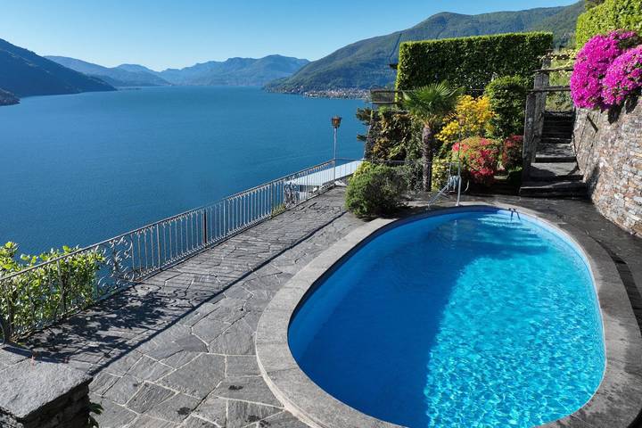 Ferienhaus für 6 Personen, mit Balkon und Terrasse sowie Pool und Seeblick in Brissago - 3