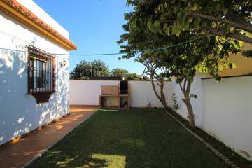 Holiday Rental for 6 People in Conil de la Frontera, Costa de la Luz, Photo 4