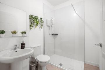 Vacation Rental for 5 Guests in Belfast, County Down, Picture 4