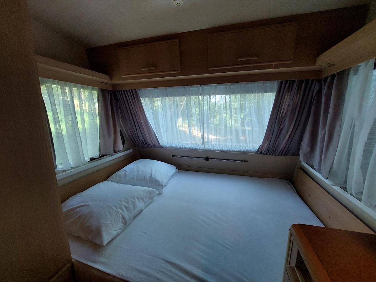 Caravan in Les Eyzies, Périgord Noir