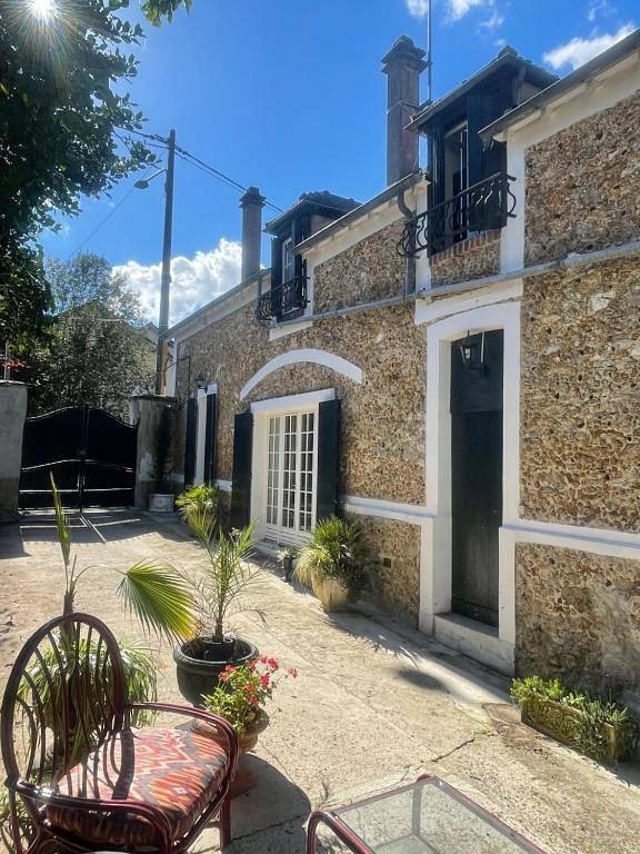 Le Relais Napoléonien in Saint-Cyr-sur-Morin, Seine-et-Marne