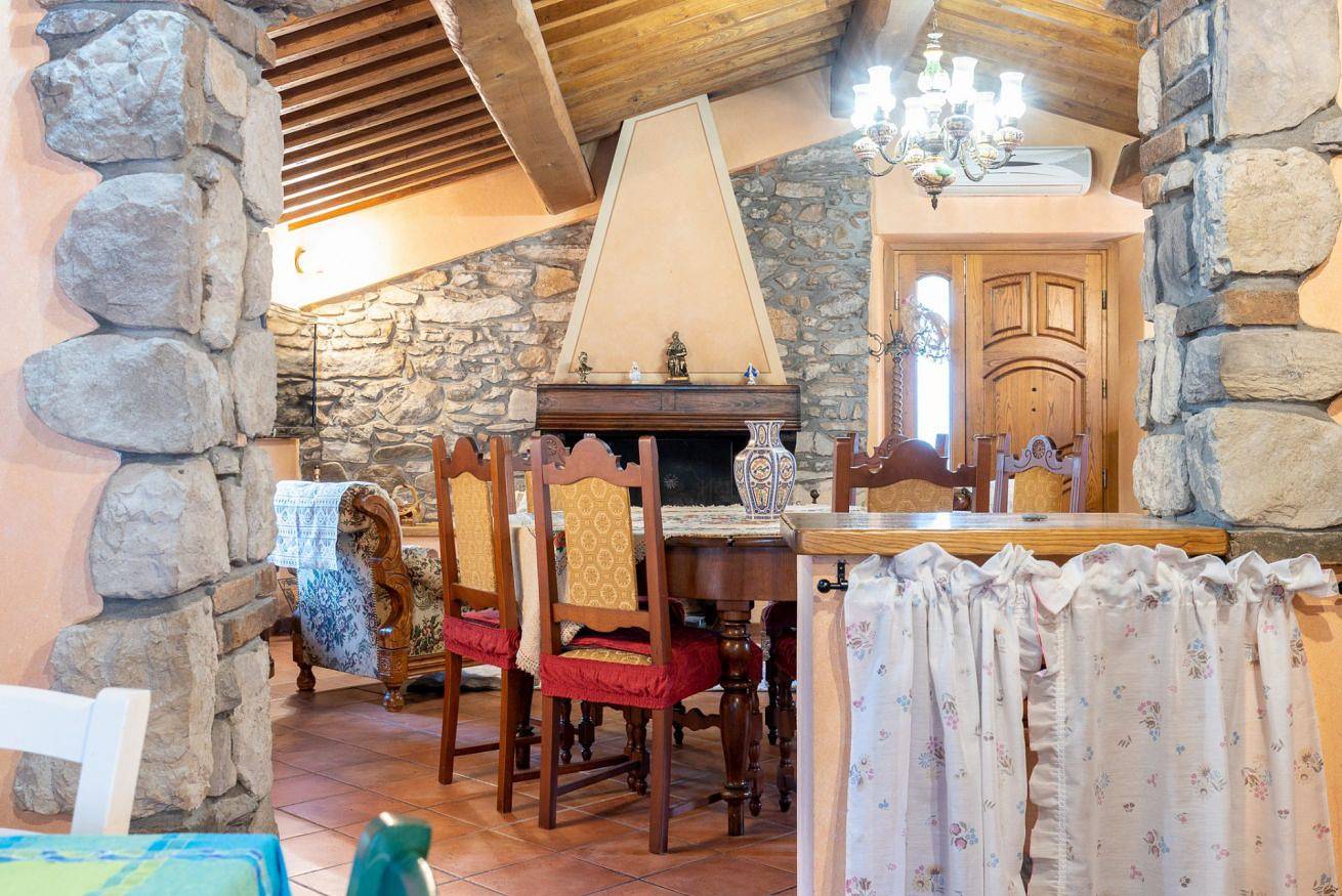Ganze Wohnung, Tenuta Cerbaiola with Pool, Garden & Parking in Borgo a Mozzano, Lucca Provinz