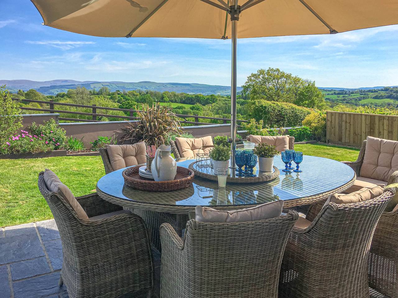 Maes Y Bryn Farmhouse in Carmarthenshire