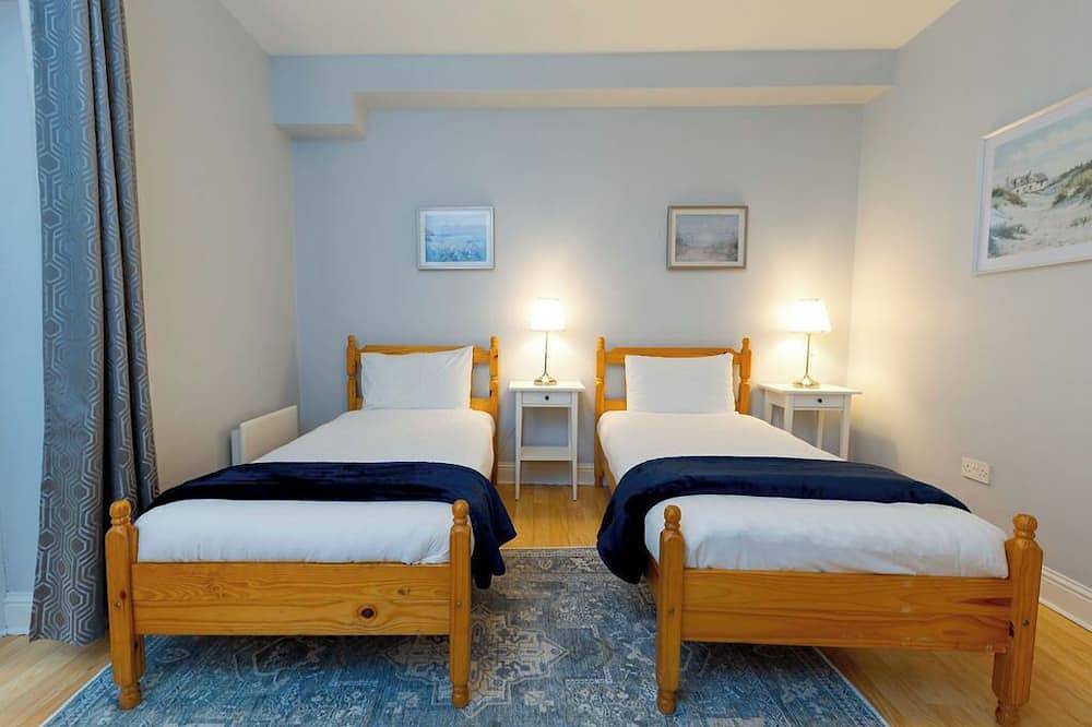 Ganze Wohnung, Tonn Na Mara - Galway Lakeside Apartments in Eyre Square, Galway